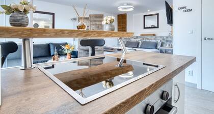 Studio Apartment 'Park Carpe Diem' with Shared Pool, Wi-Fi and Air Conditioning
