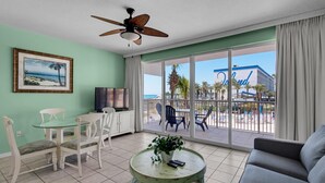 Condo, 1 giường cỡ king và sofa giường (Destin West Gulfside #203) | Khu phòng khách