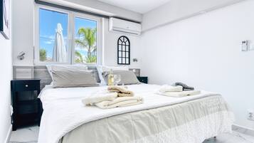 2 chambres, fer et planche à repasser, Wi-Fi gratuit, draps fournis