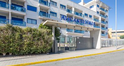 Ferienwohnung 'Alicante Hills' mit privater Terrasse, WLAN und Klimaanlage