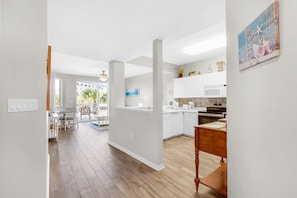 Private kitchen - Destin West Gulfside #212 (Fort Walton Beach)