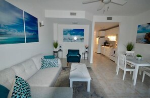 Living area - Ocean View Condo, Providenciales (Richmond Hill Providenciales)