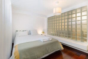 4 habitaciones, tabla de planchar con plancha y wifi gratis