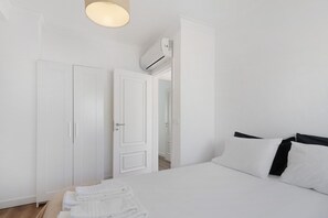 4 camere, ferro/asse da stiro, Wi-Fi gratuito, lenzuola