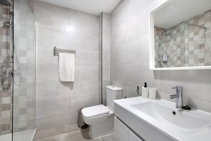 Bathroom - Studio 'Estudio En La Carihuela' with Wi-Fi and Air Conditioning (Torremolinos)
