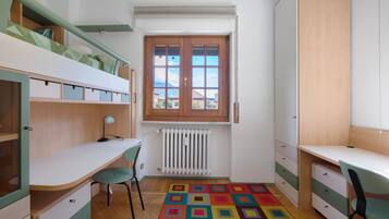 2 camere, ferro/asse da stiro, Wi-Fi gratuito, lenzuola