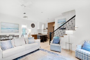 獨棟房屋, 多張床 (Bungalo at Baytowne) | 起居區 | 電視