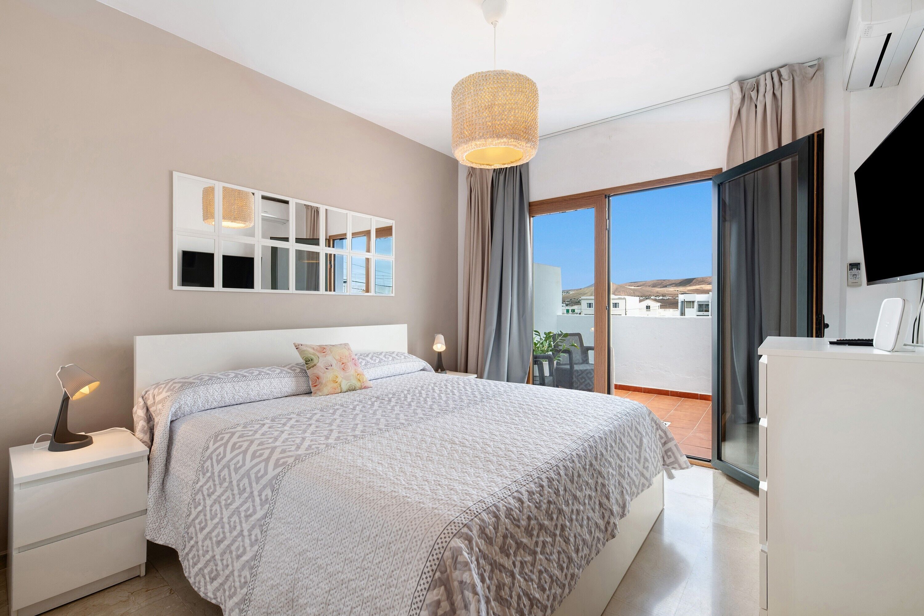 3 habitaciones, wifi gratis y ropa de cama 