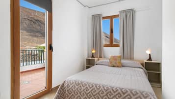 3 bedrooms, free WiFi, bed sheets