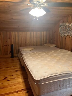 1 غرفة نوم وملاءات أسرّة