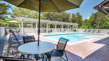 House, Multiple Beds (Magnolia Cottage) | Pool