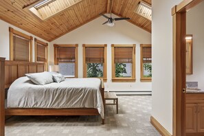 3 chambres, fer et planche à repasser, Wi-Fi, draps fournis