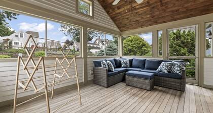 High Tide Cottage is located in town and just steps from Ogunquit Beach!