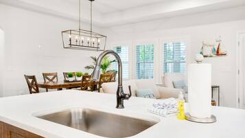 Ferienhaus, 1 King-Bett und Schlafsofa (Pearl Flamingo) | Innenbereich