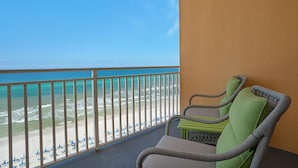 A balcony with a view of the beach and ocean. - Splash 603e (Panama City Beach)