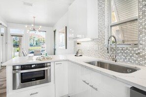 Ferienhaus, Mehrere Betten (Destiny Beach Villas 17   Between the) | Eigene Küche