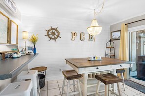 Condo, 1 cama King size y sofá cama (Gulf Highlands 116H) | Restaurantes