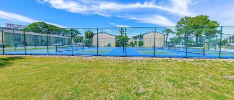 Appart'hôtel, 1 très grand lit et 1 canapé-lit (Gulf Highlands 116H) | Terrain de sport