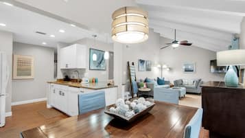Condo, Multiple Beds (Sweet Magnolia) | Interior