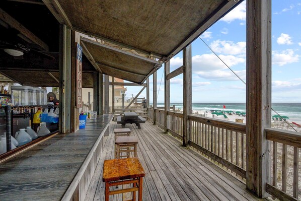 House, Multiple Beds (Miramar Magic) | Outdoor dining