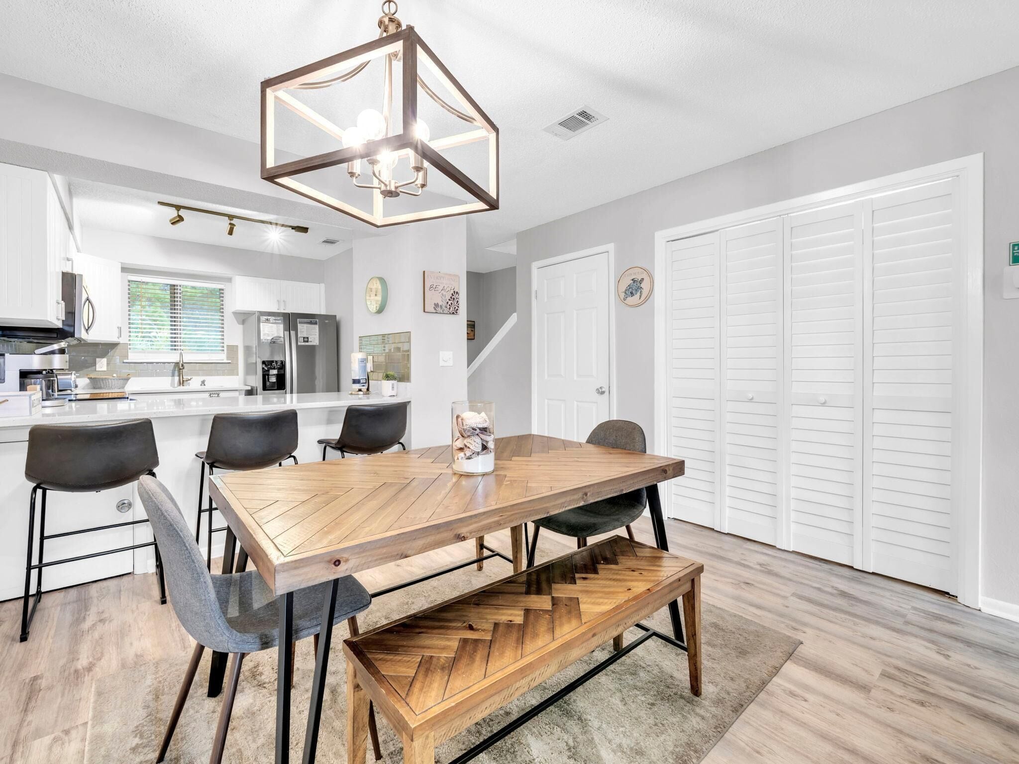 House, Multiple Beds (Portside R4) | Dining