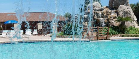 Maison, plusieurs lits (Portside R4) | Piscine