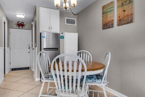 Studio, 2 Queen Beds (Top of the Gulf 813) | Dining - Top of the Gulf 813 (Panama City Beach)