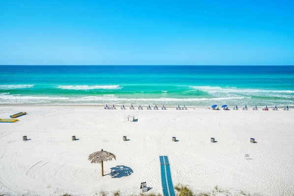Appartement, Meerdere bedden (Grandview East 404) | Strand | Accommodatie ligt op het strand