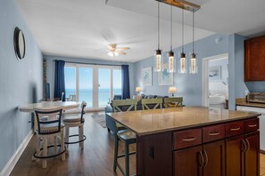 Condo, Multiple Beds (Laketown Wharf 1626) | Interior