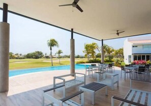 Villa, 4 chambres, piscine privée, vue jardin | Jardin
