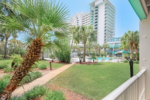 公寓客房, 1 張特大雙人床和 1 張沙發床 (Nautical Watch E-4) | 住宿一隅