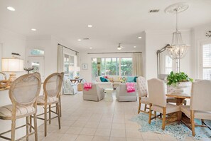 하우스, 침대(여러 개) (Mermaid Manor) | 다이닝