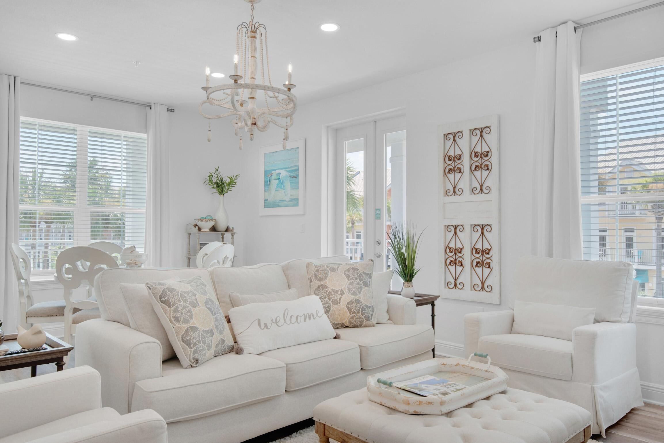 公寓客房, 多張床 (Gulf Place Residences 109) | 起居區 | 電視