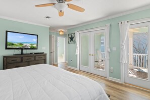 House, Multiple Beds (Ocean Breeze Cottage) | 3 bedrooms, WiFi - Ocean Breeze Cottage (Destin)