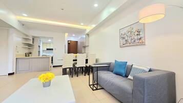 Comfort Apartment, 2 Bedrooms | Living area