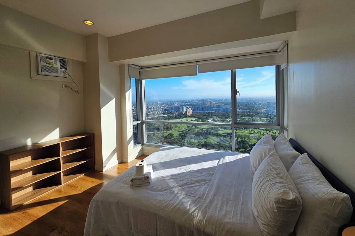 Family Apartment, 2 Bedrooms | 2 bedrooms, desk, laptop workspace, iron/ironing board