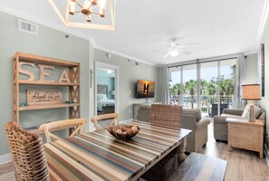 Apartment, 1 King-Bett und Schlafsofa (Waterscape 328-A 'Fanta Sea') | Innenbereich