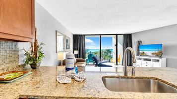 Appartement, meerdere bedden (Edgewater Tower 1-305) | Interieur