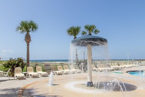 콘도, 침대(여러 개) (Azure #407) | 숙박 시설 구내