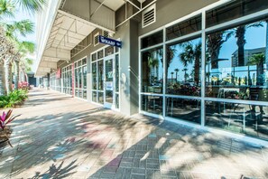 Appartement, 1 kingsize bed met slaapbank (Laketown Wharf 1714) | Details aan de buitenkant