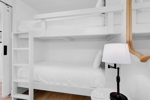 Appartement, 1 kingsize bed met slaapbank (Laketown Wharf 1714) | 1 slaapkamer, wifi