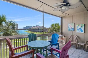 Appartamento, letti multipli (Seascape Lakefront Villas 310- Beach ) | Ristorazione all'aperto