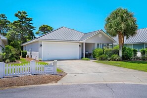 Casa, várias camas (Sandy Pelican) | Fachada