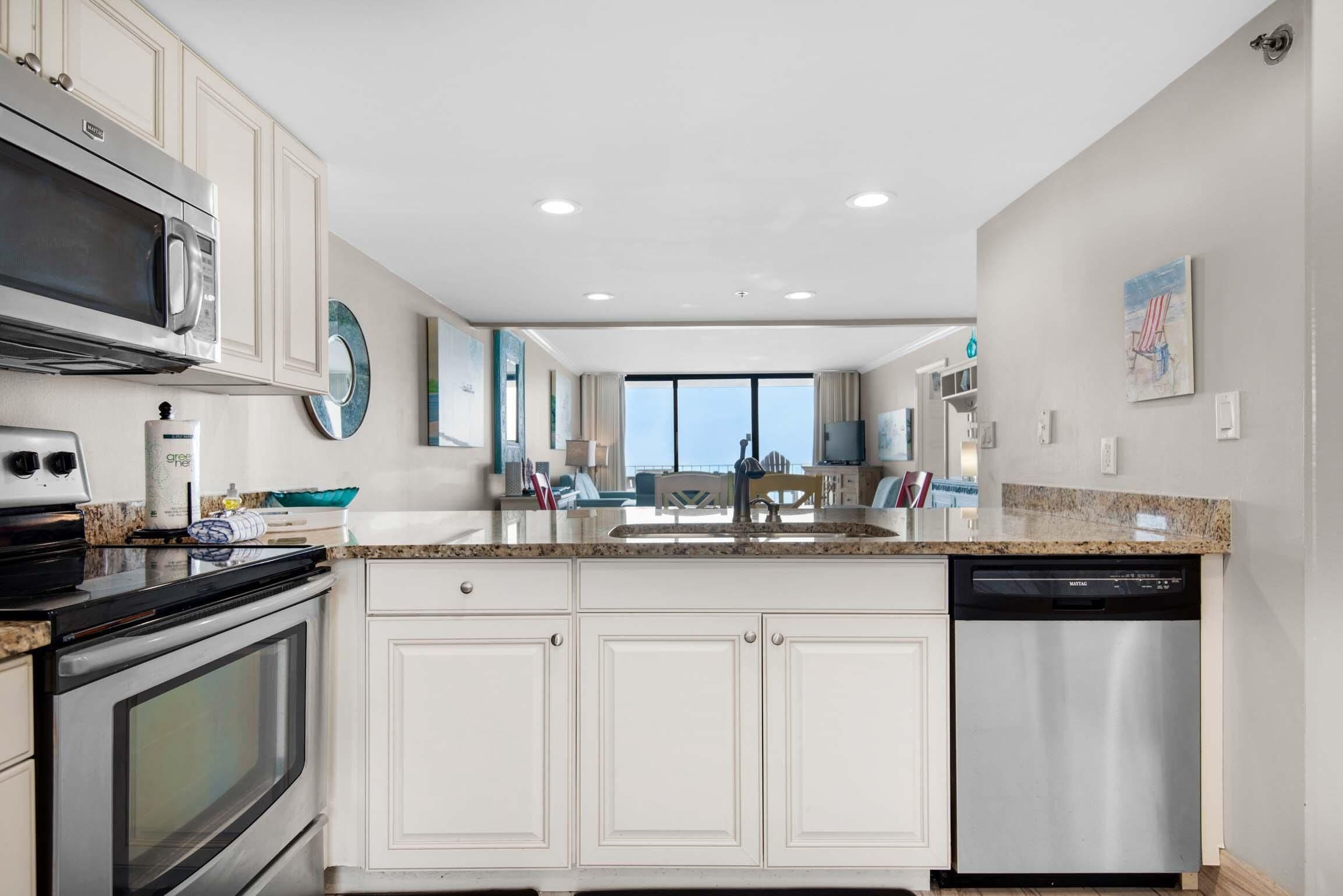Condo, Multiple Beds (Edgewater Tower 3-1012) | Private kitchen | Oven, toaster