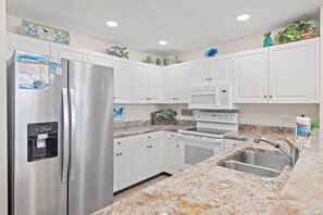 Condo, Multiple Beds (Leeward Key 1202) | Private kitchen | Oven, toaster
