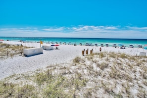 Apartment, Mehrere Betten (Leeward Key 1202) | Strand