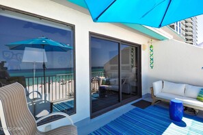 Apartamento, varias camas (Nautical Watch A-11) | Terraza o patio