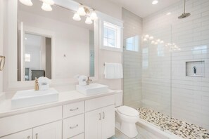 House, Multiple Beds (Grayton 91) | Bathroom | Towels, soap, toilet paper - Grayton 91 (Santa Rosa Beach)