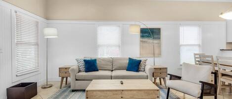 House, Multiple Beds (Sweet Retreat) | Living area | TV