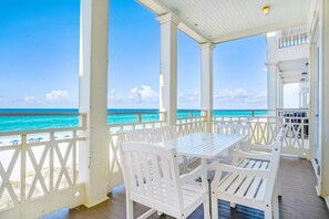 House, Multiple Beds (Charlie Boy) | Outdoor dining